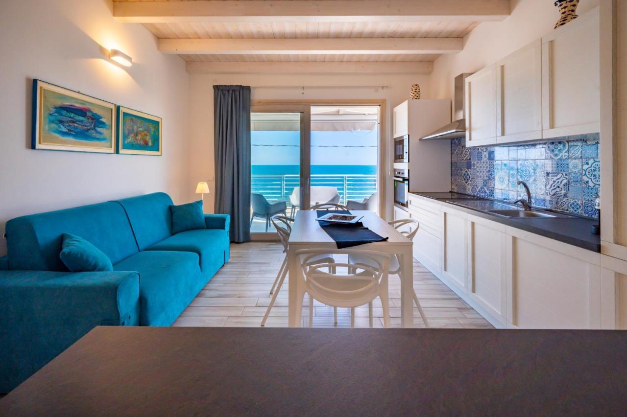 Luci Apartment Sea Beach Avola Bagian luar foto