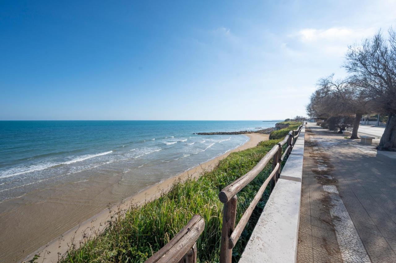 Luci Apartment Sea Beach Avola Bagian luar foto