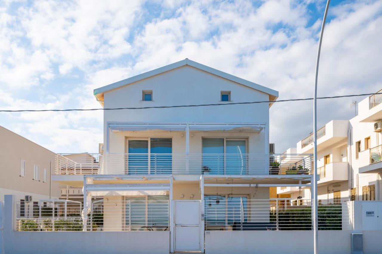 Luci Apartment Sea Beach Avola Bagian luar foto